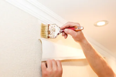 Pose de papier peint au Puch — revêtements muraux et toiles de verre